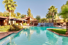 Rancho Cristal by AvantStay Desert Oasis w Waterslide, Gym, Sauna, Office, & Fire Pit